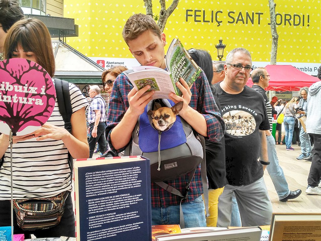 23 de abril. Un Sant Jordi, Día del Libro, en Barcelona